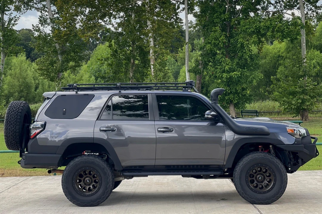 2015 Toyota 4Runner 5th Gen - Image 3 of 31