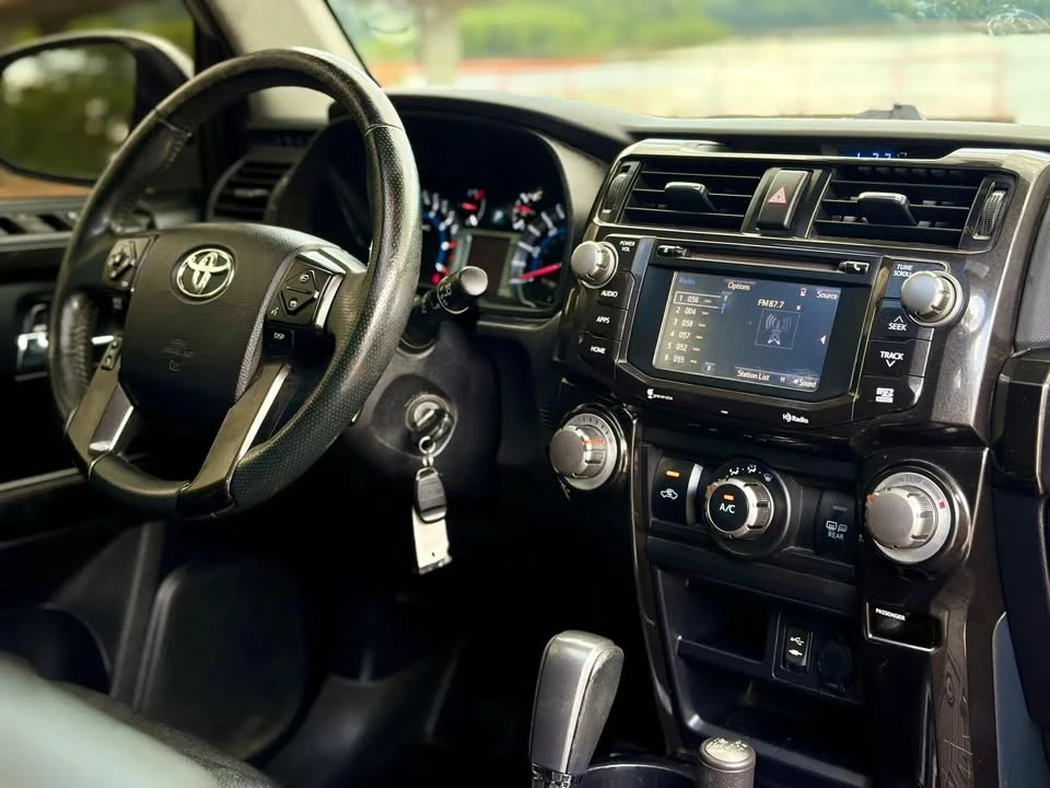 2015 Toyota 4Runner 5th Gen - Image 18 of 19