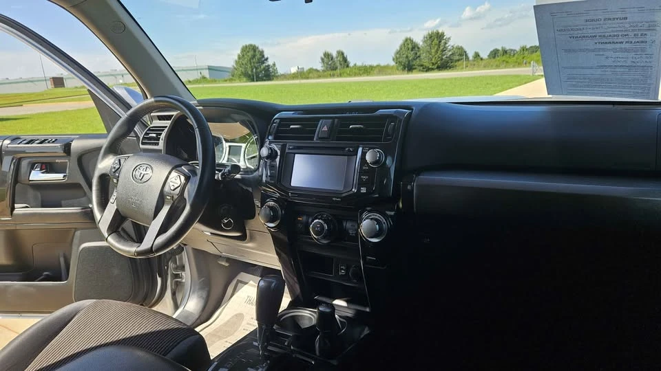 2015 Toyota 4Runner 5th Gen - Image 17 of 19