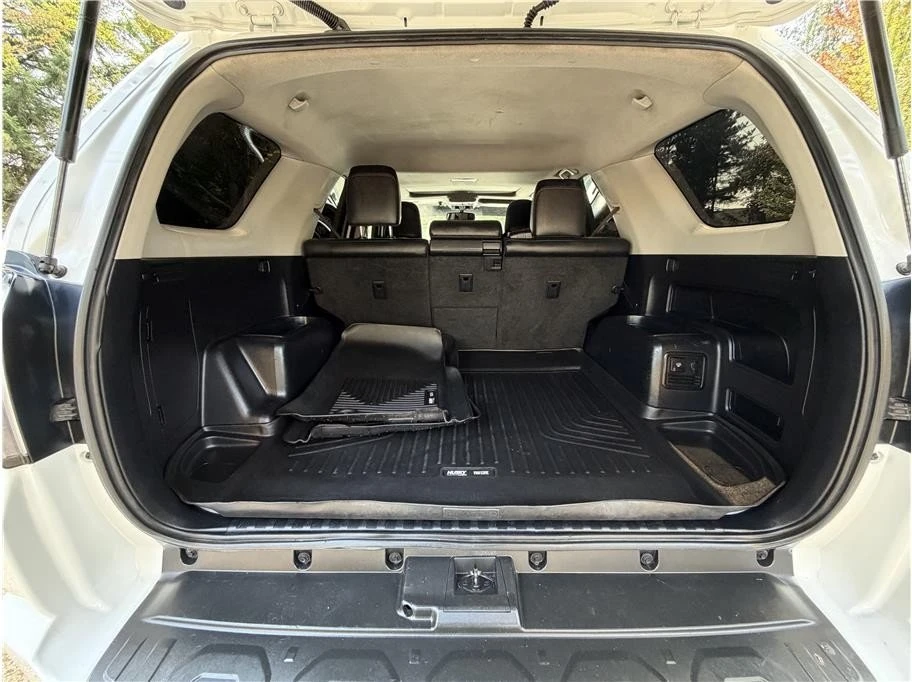 2015 Toyota 4Runner 5th Gen - Image 17 of 20