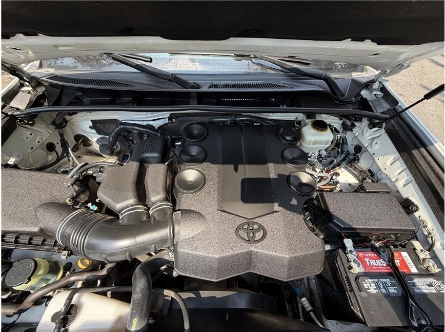 2015 Toyota 4Runner 5th Gen - Image 11 of 20