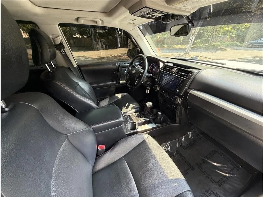 2015 Toyota 4Runner 5th Gen - Image 15 of 20