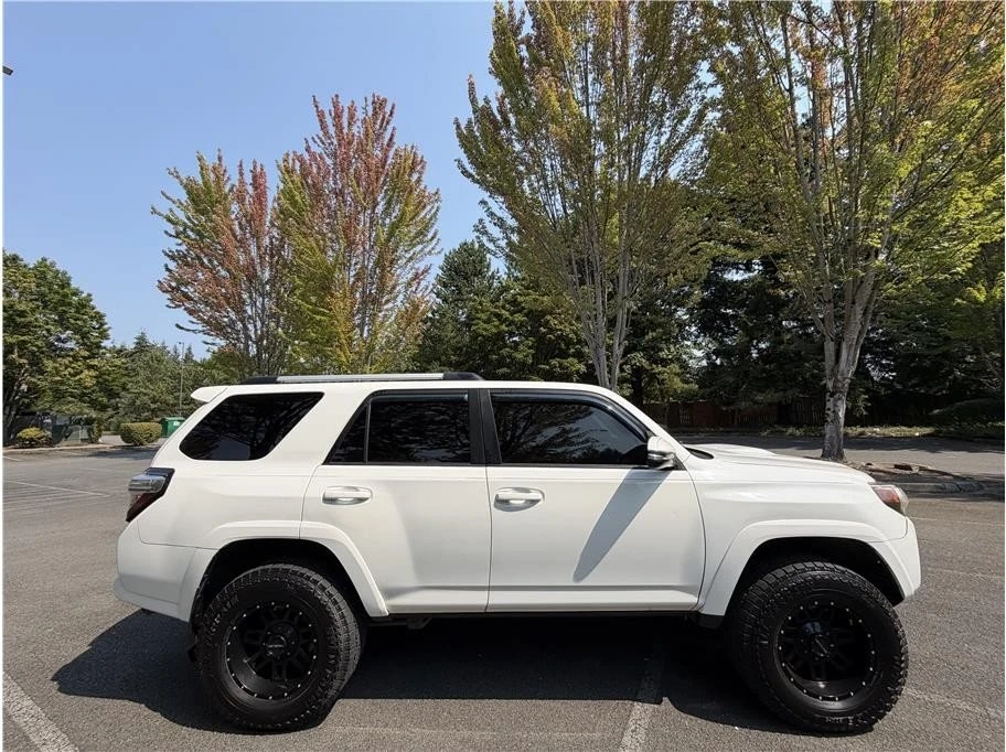 2015 Toyota 4Runner 5th Gen - Image 6 of 20
