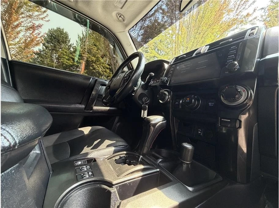 2015 Toyota 4Runner 5th Gen - Image 12 of 20