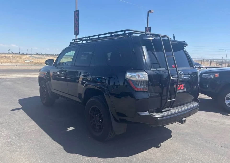 2015 Toyota 4Runner 5th Gen - Image 18 of 19
