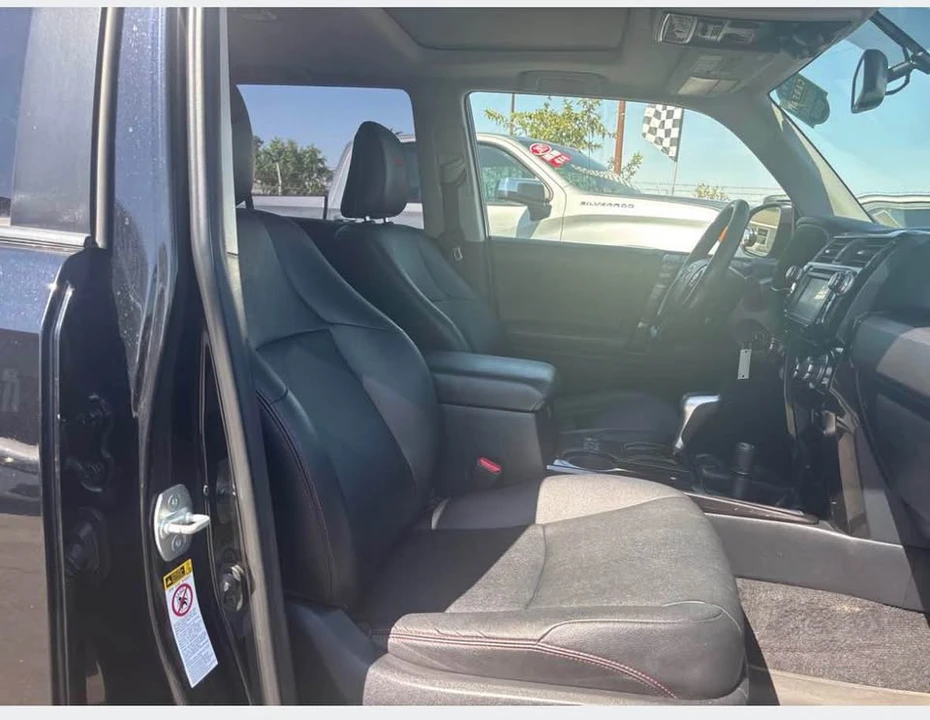 2015 Toyota 4Runner 5th Gen - Image 17 of 19