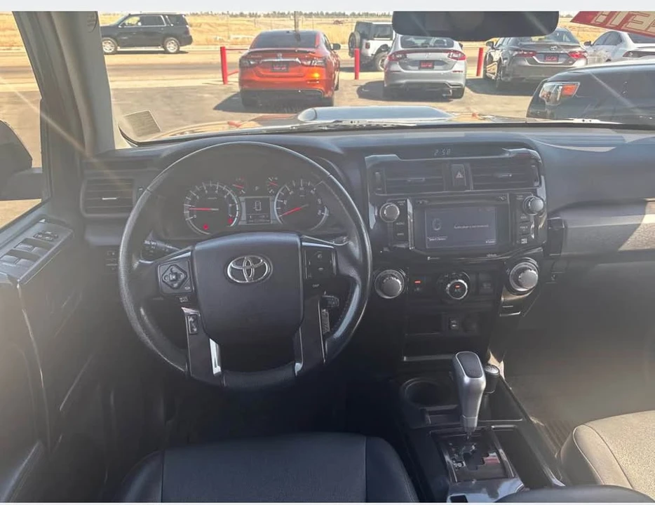 2015 Toyota 4Runner 5th Gen - Image 10 of 19