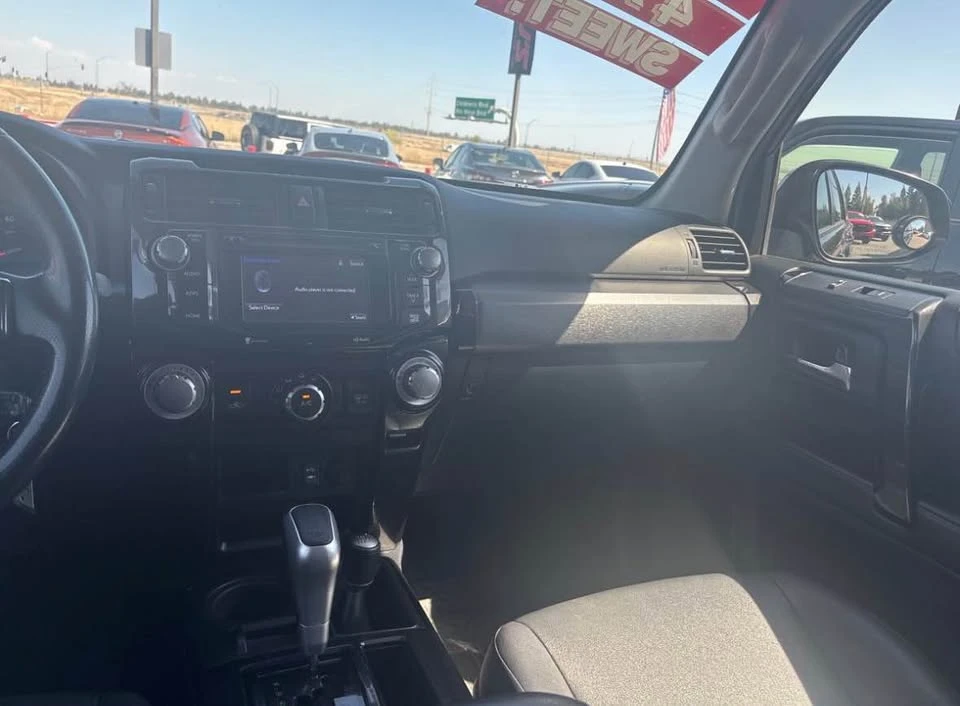 2015 Toyota 4Runner 5th Gen - Image 11 of 19
