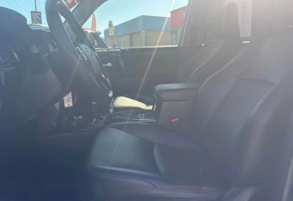 2015 Toyota 4Runner 5th Gen - Image 8 of 19