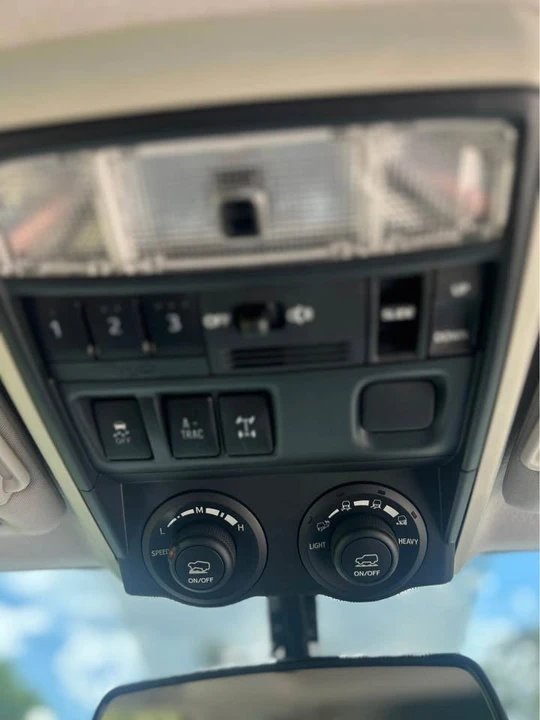 2015 Toyota 4Runner 5th Gen - Image 10 of 16