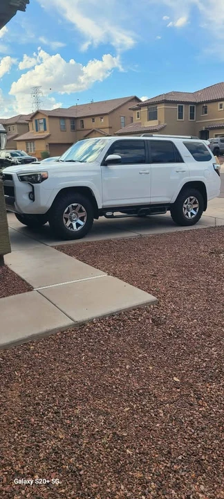 2015 Toyota 4Runner 5th Gen - Image 3 of 17
