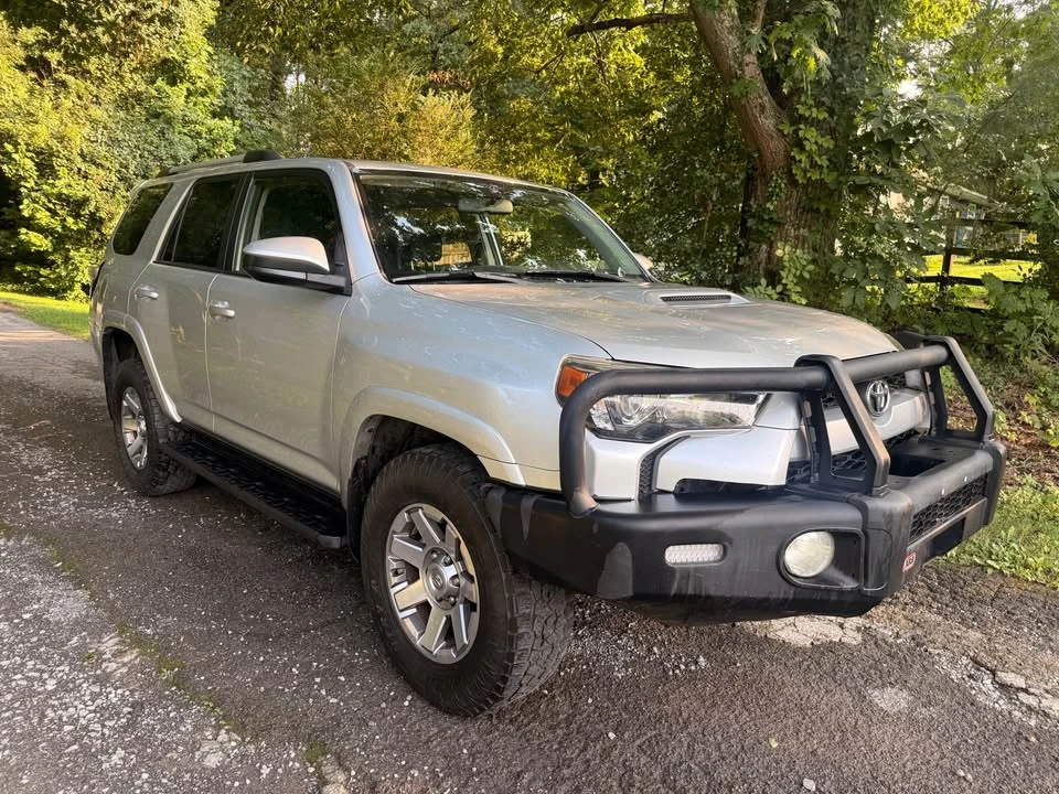 2015 Toyota 4Runner 5th Gen - Image 2 of 11