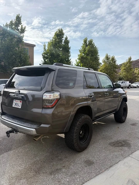 2015 Toyota 4Runner 5th Gen - Image 3 of 9