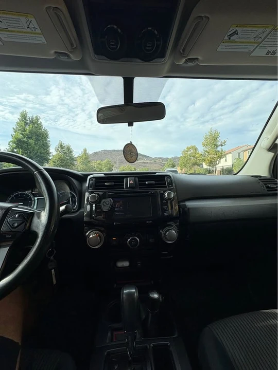 2015 Toyota 4Runner 5th Gen - Image 5 of 9