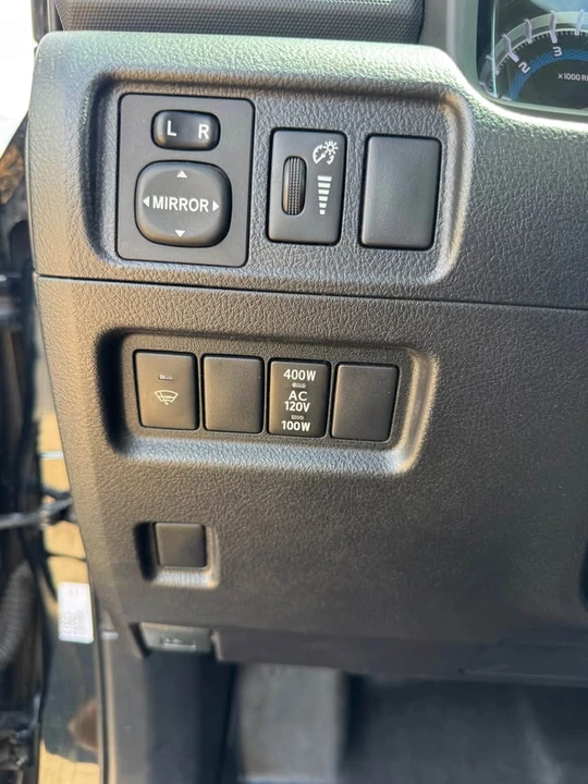 2015 Toyota 4Runner 5th Gen - Image 9 of 12