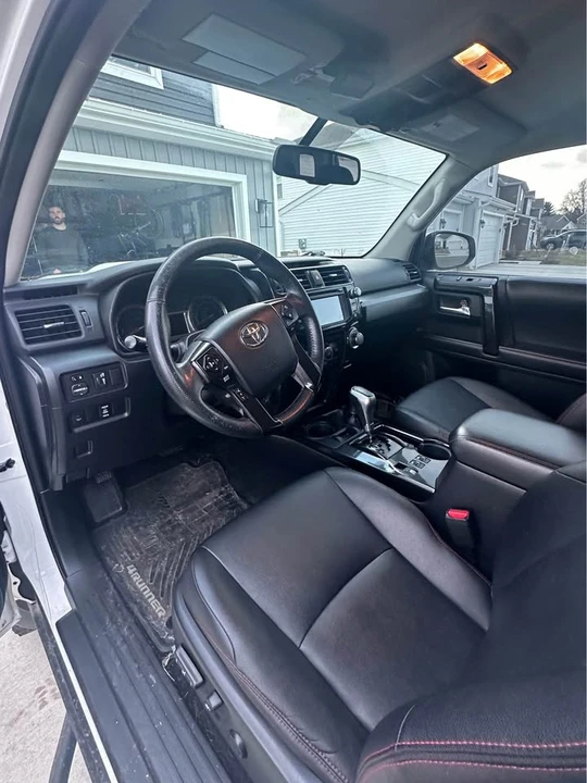 2015 Toyota 4Runner 5th Gen - Image 4 of 9