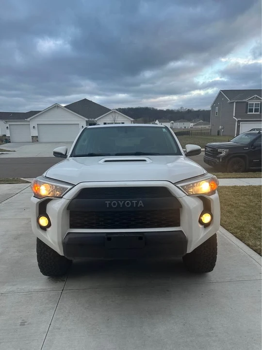 2015 Toyota 4Runner 5th Gen - Image 3 of 9