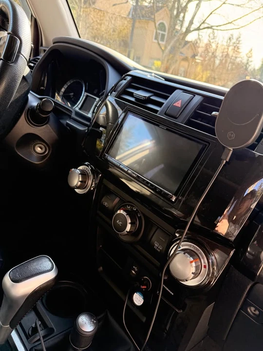 2015 Toyota 4Runner 5th Gen - Image 8 of 16