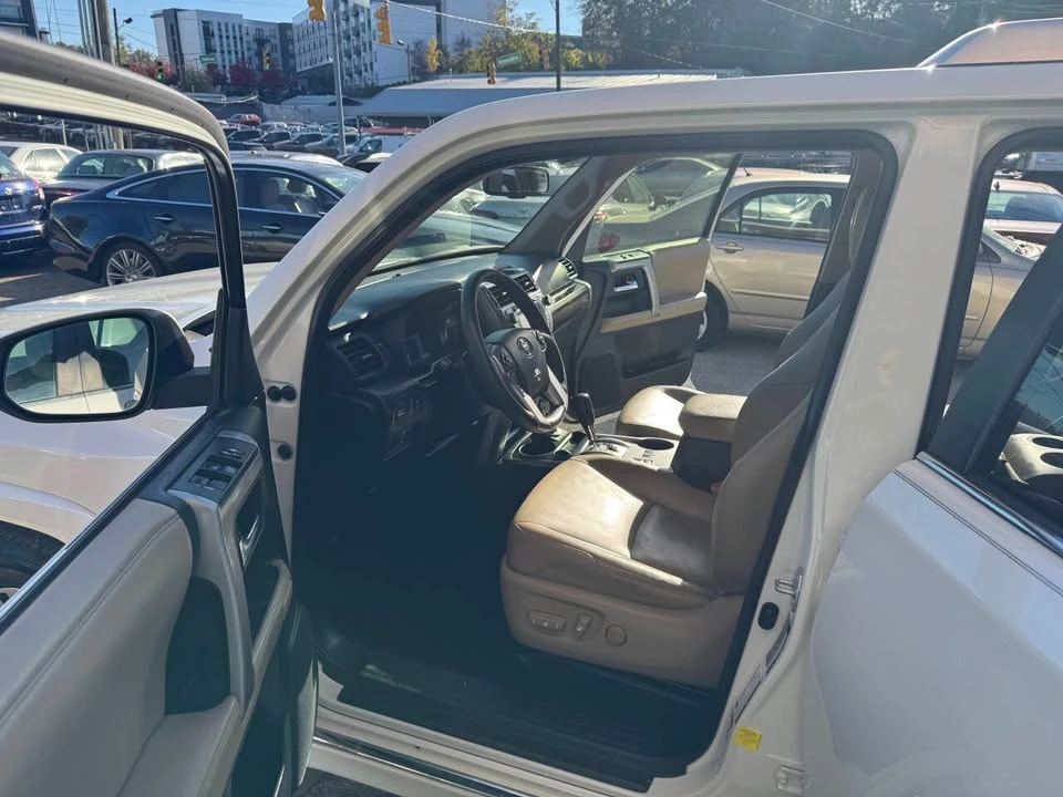 2015 Toyota 4Runner 5th Gen - Image 11 of 19