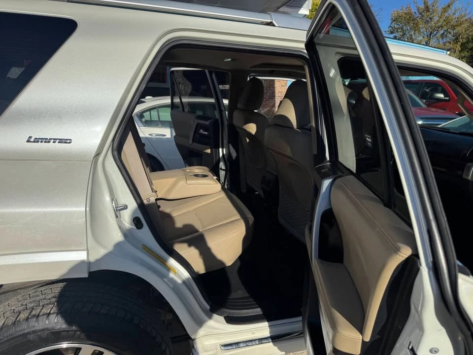 2015 Toyota 4Runner 5th Gen - Image 18 of 19