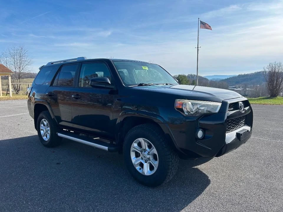 2015 Toyota 4Runner 5th Gen - Image 3 of 15