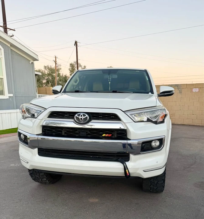 2015 Toyota 4Runner 5th Gen - Image 11 of 19
