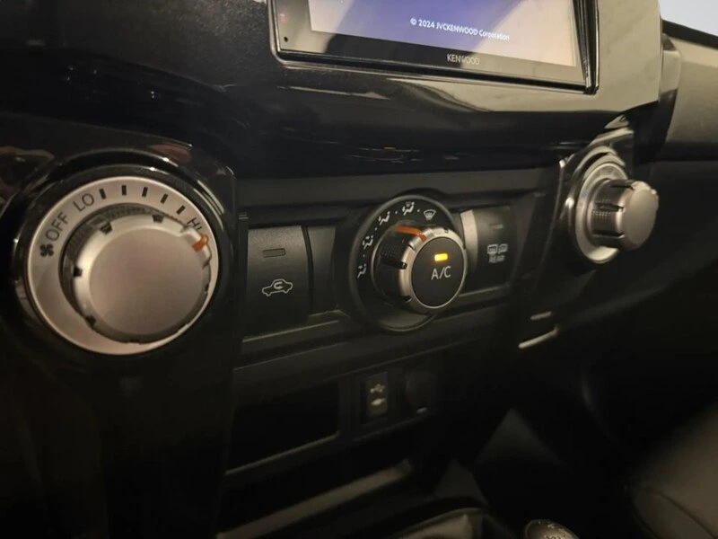 2015 Toyota 4Runner 5th Gen - Image 17 of 20