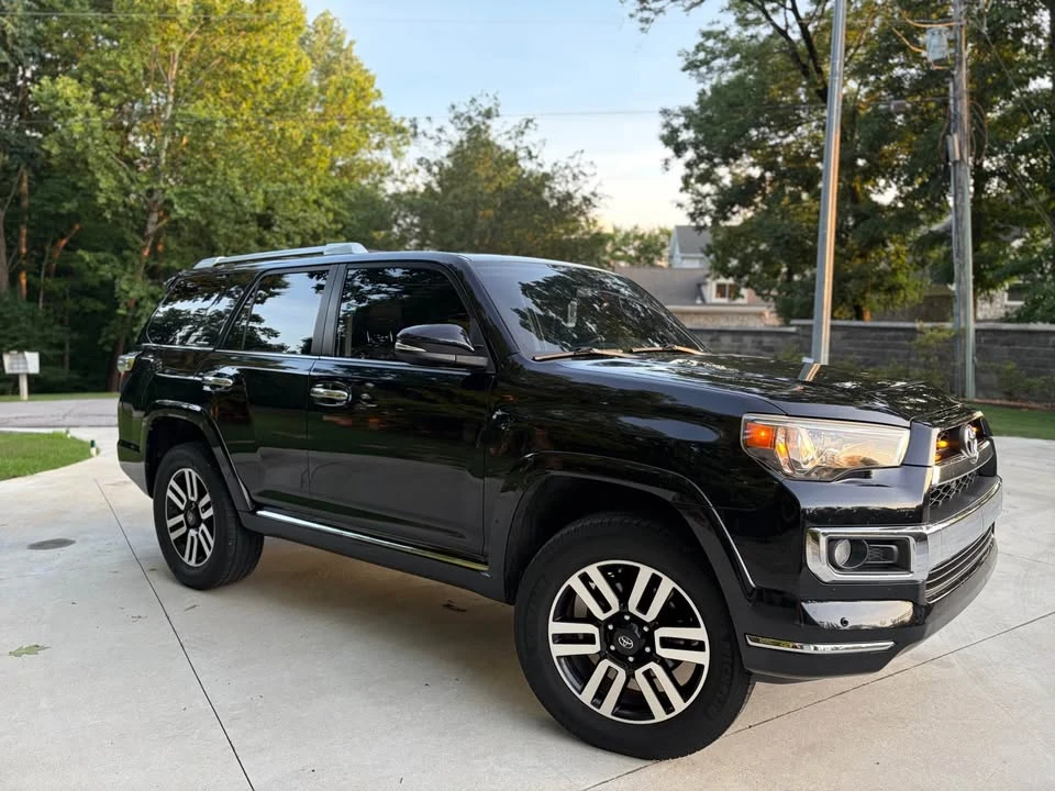 2015 Toyota 4Runner 5th Gen - Image 3 of 10