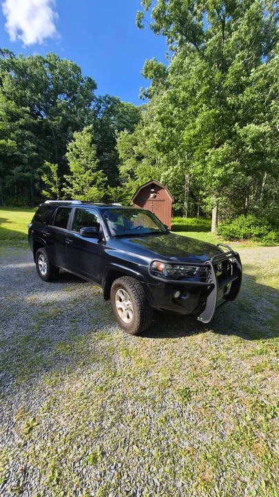 2015 Toyota 4Runner 5th Gen - Image 10 of 23