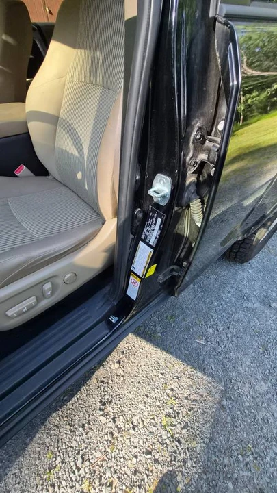 2015 Toyota 4Runner 5th Gen - Image 5 of 23