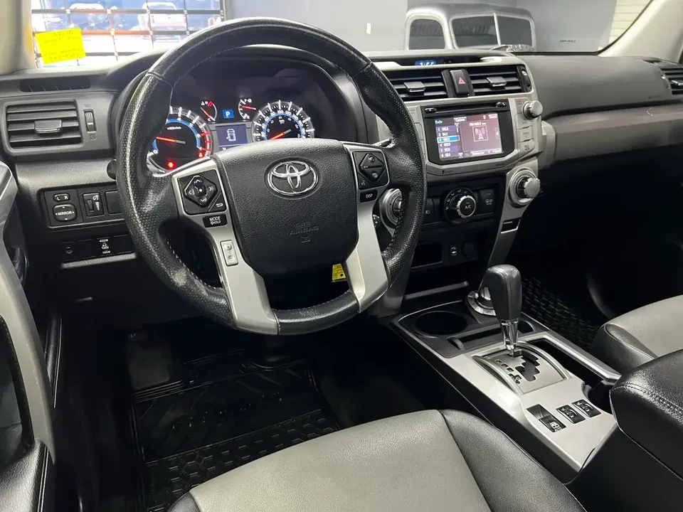 2015 Toyota 4Runner 5th Gen - Image 10 of 17