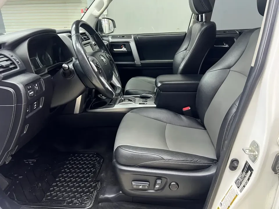 2015 Toyota 4Runner 5th Gen - Image 7 of 17