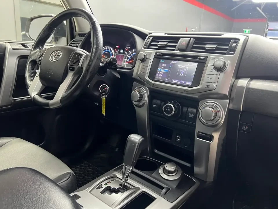 2015 Toyota 4Runner 5th Gen - Image 9 of 17