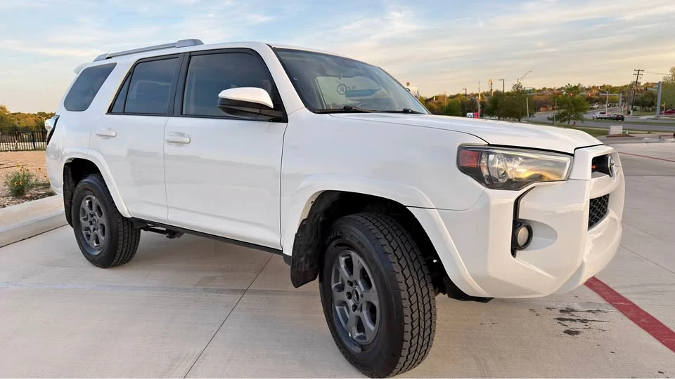 2015 Toyota 4Runner 5th Gen - Image 2 of 17