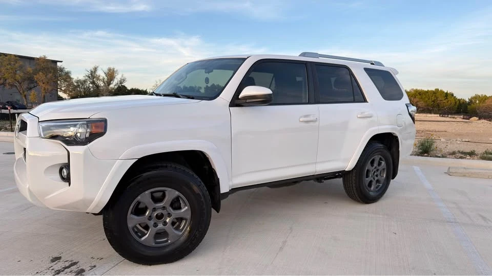 2015 Toyota 4Runner 5th Gen - Image 7 of 17