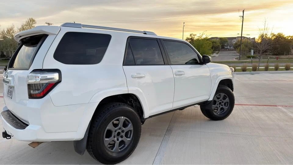 2015 Toyota 4Runner 5th Gen - Image 4 of 17