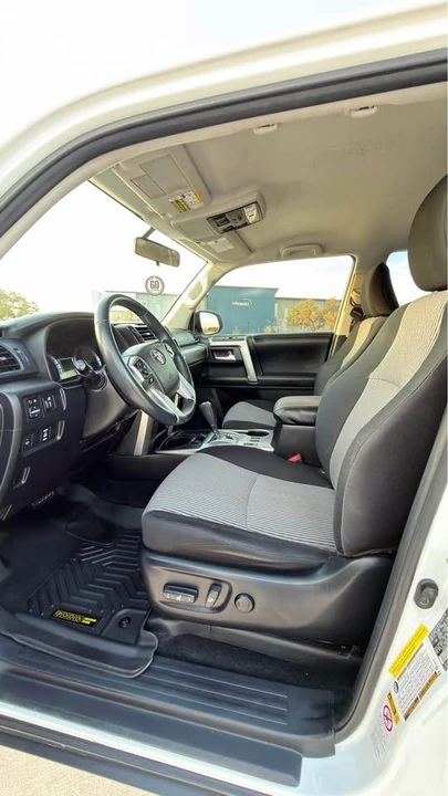 2015 Toyota 4Runner 5th Gen - Image 9 of 17
