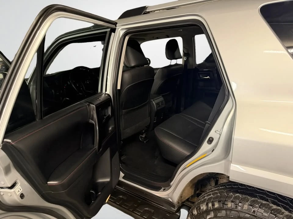 2015 Toyota 4Runner 5th Gen - Image 9 of 14