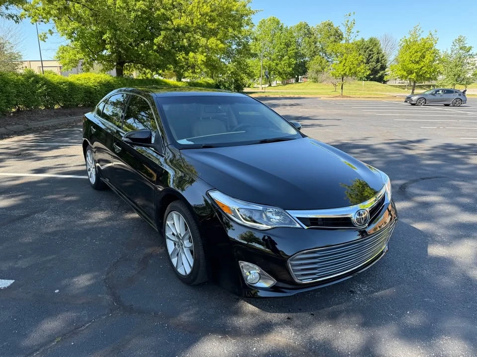 2015 Toyota Avalon 4th Gen - Image 2 of 12