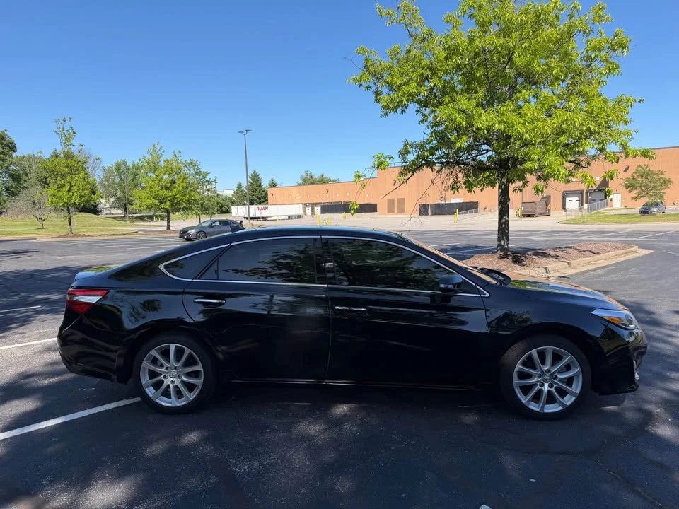 2015 Toyota Avalon 4th Gen - Image 3 of 12