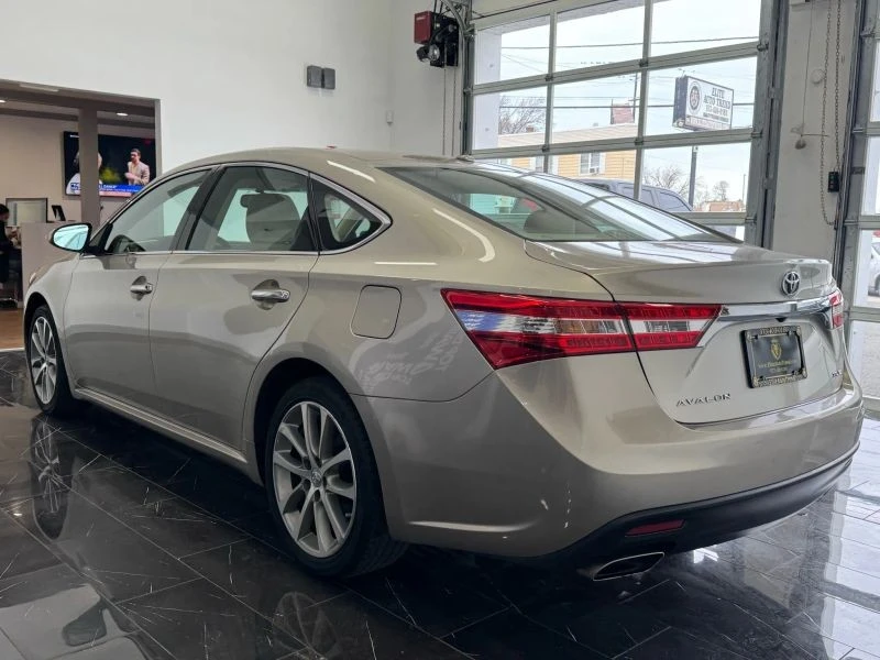 2015 Toyota Avalon 4th Gen - Image 4 of 12