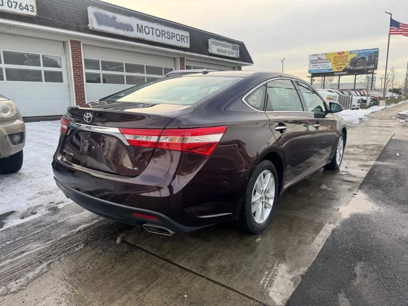 2015 Toyota Avalon 4th Gen - Image 5 of 12