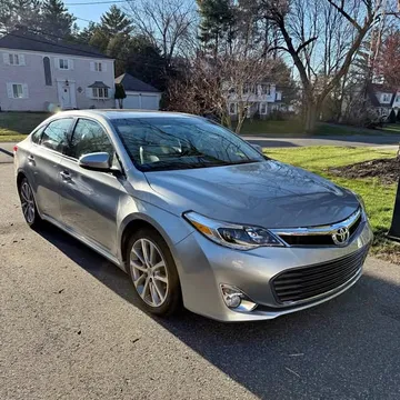 2015 Toyota Avalon XLE Premium Sedan 4D