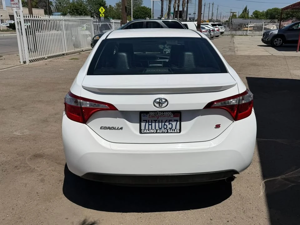 2015 Toyota Corolla 11th Gen - Image 4 of 11