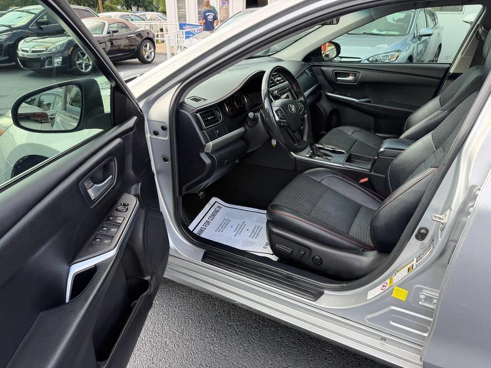 2015 Toyota Camry 7th Gen - Image 2 of 23