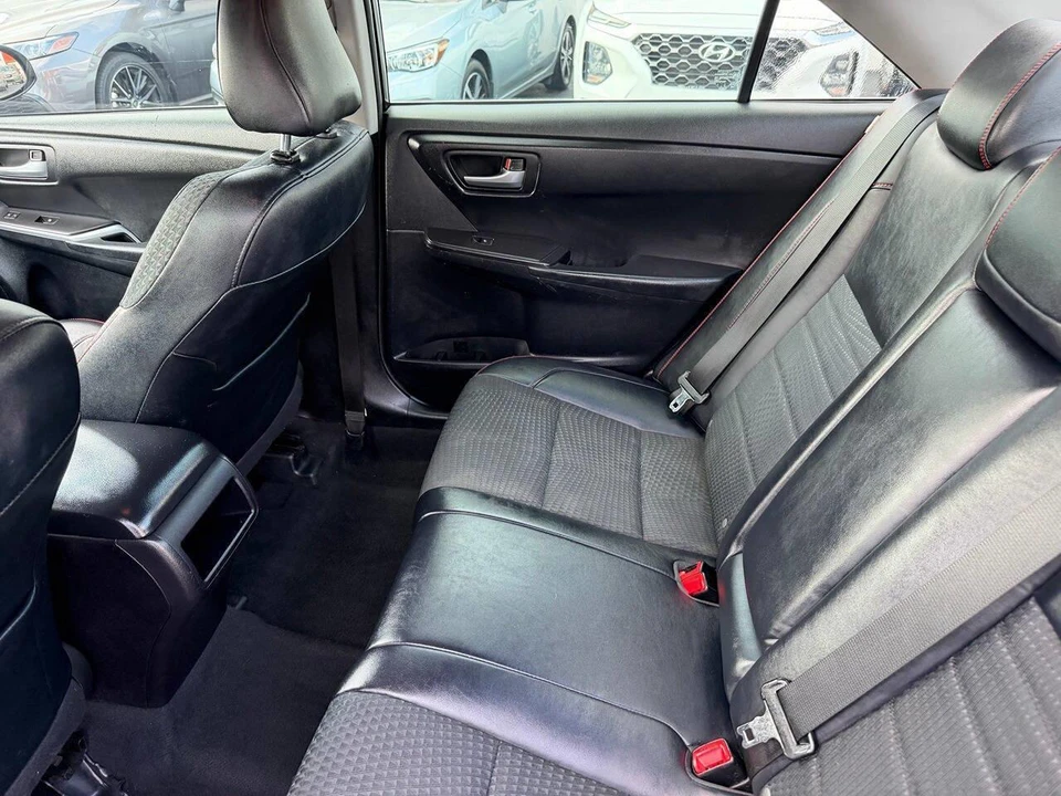 2015 Toyota Camry 7th Gen - Image 12 of 23
