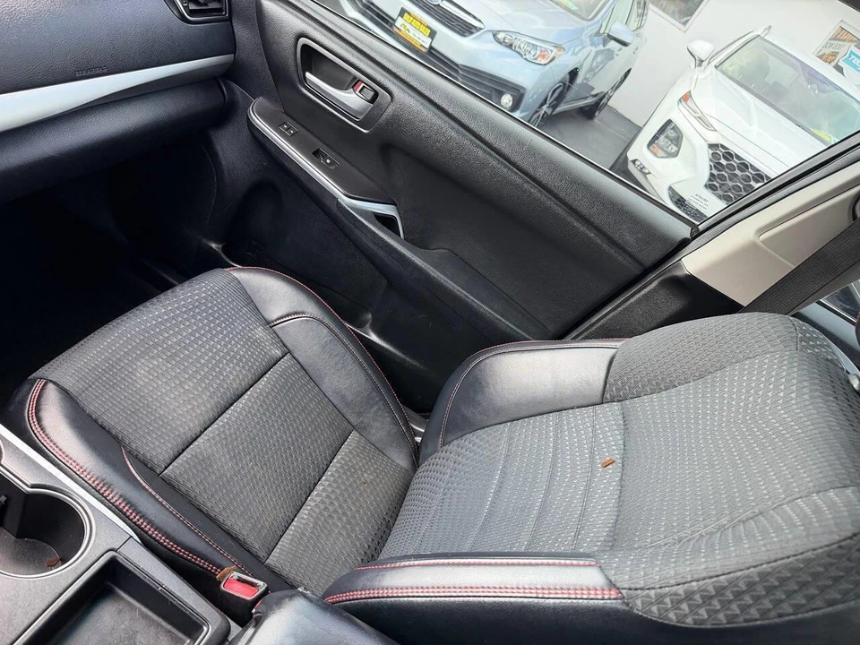 2015 Toyota Camry 7th Gen - Image 10 of 23