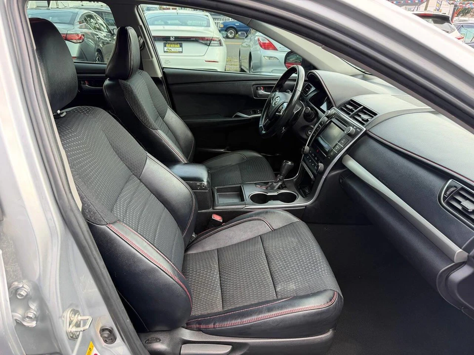 2015 Toyota Camry 7th Gen - Image 15 of 23