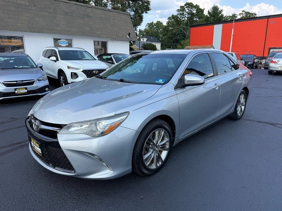 2015 Toyota Camry 7th Gen - Image 18 of 23