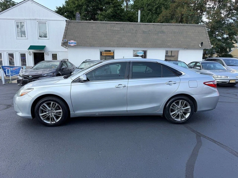 2015 Toyota Camry 7th Gen - Image 19 of 23